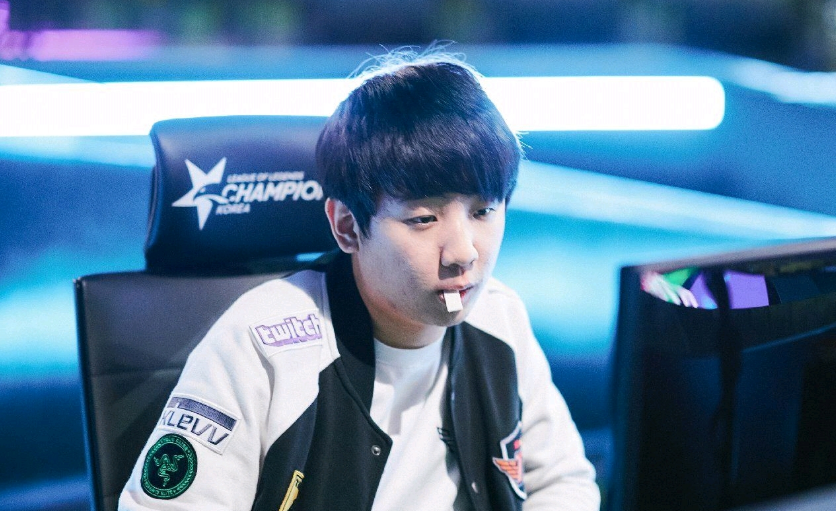 其中既有世 其中既有世